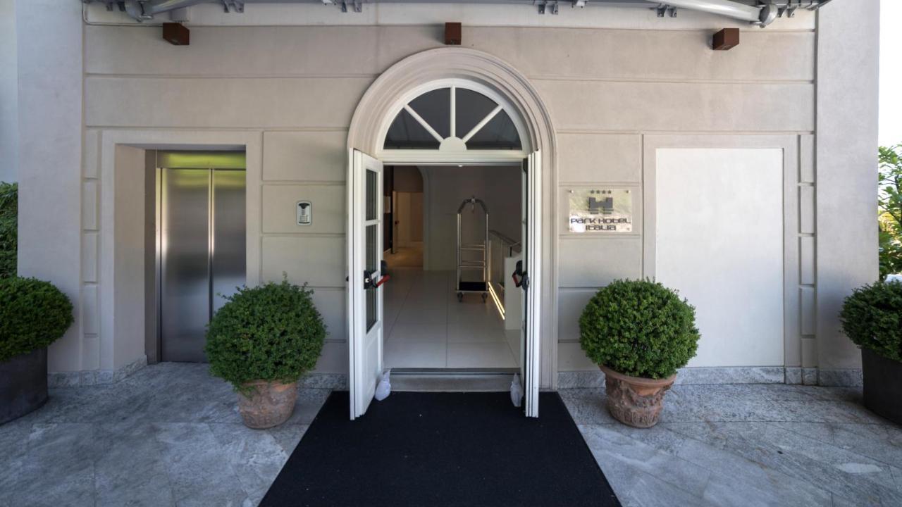 Park Hotel Italia カンネロ・リヴィエーラ エクステリア 写真
